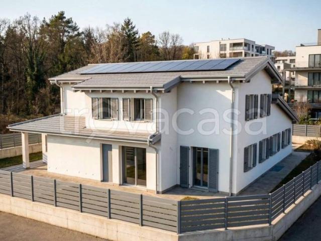 Villa bifamiliare in vendita a Soliera via Fabrizio De Andrè