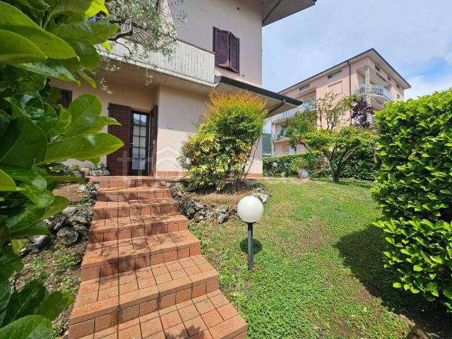 Villa bifamiliare in vendita a Sorisole