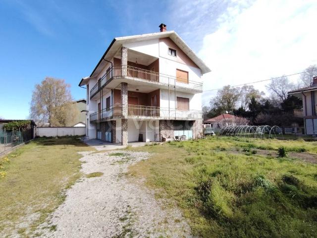 Villa bifamiliare in vendita a Savigliano via Torino