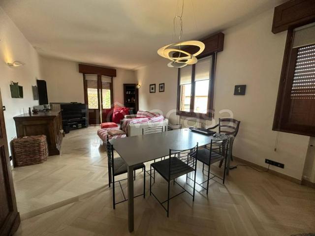Villa bifamiliare in vendita a Savignano sul Panaro via Reggio Emilia, Garofano