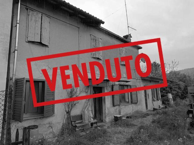 Villa bifamiliare in vendita a Sagrado