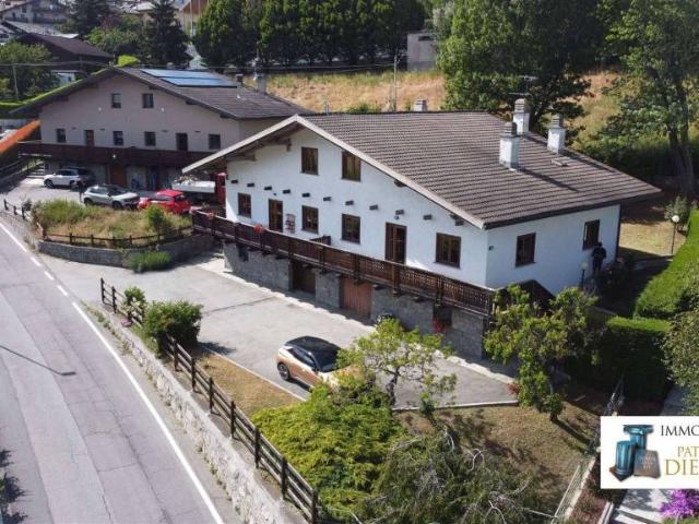 Villa bifamiliare in vendita a Saint Christophe