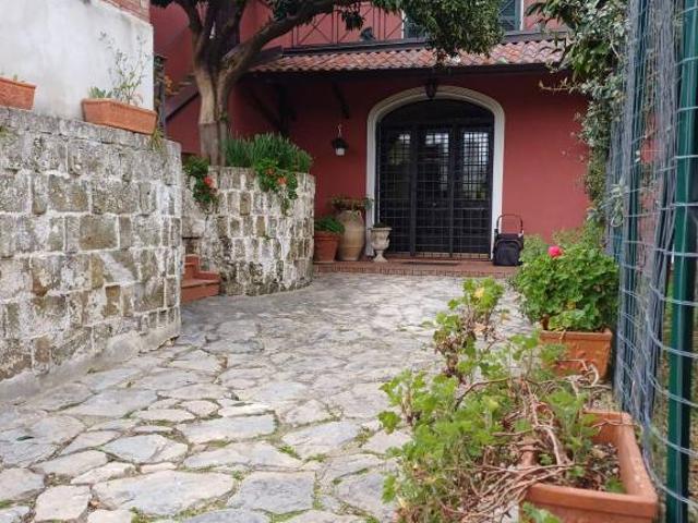 Villa bifamiliare in vendita a Salerno via Cavolella, Ogliara
