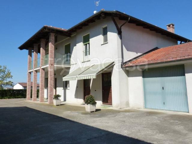 Villa bifamiliare in vendita a Salmour