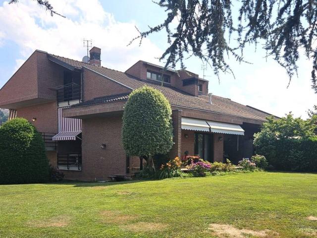 Villa bifamiliare in vendita a Saluzzo