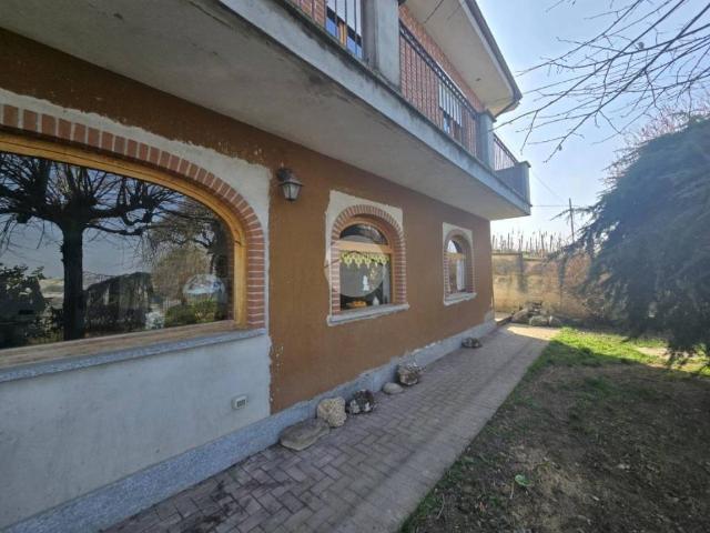 Villa singola in vendita a Castiglione Tinella