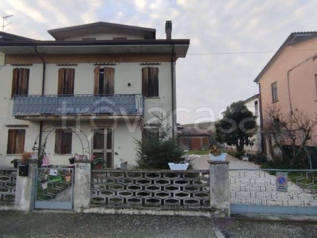 Villa bifamiliare in vendita a San Benedetto Po strada Mazzaloe, 6, Brede