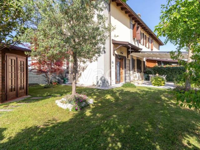 Villa bifamiliare in vendita a San Giovanni in Persiceto