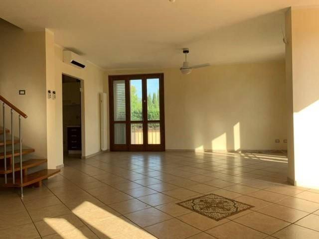 Villa bifamiliare in vendita a San Giuliano Terme