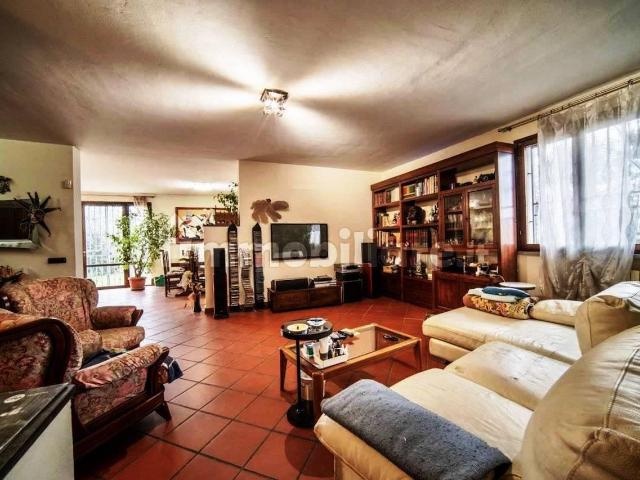 Villa bifamiliare in vendita a San Giuliano Terme