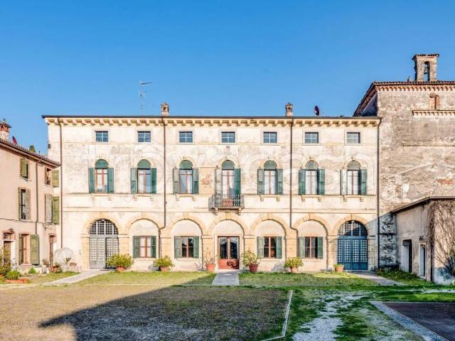 Villa bifamiliare in vendita a San Pietro in Cariano via Cariano, 7