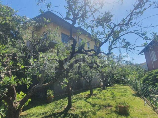 Villa bifamiliare in vendita a Santo Stefano di Magra