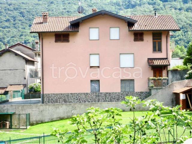 Villa bifamiliare in vendita a Sant'Omobono Terme via Gromo