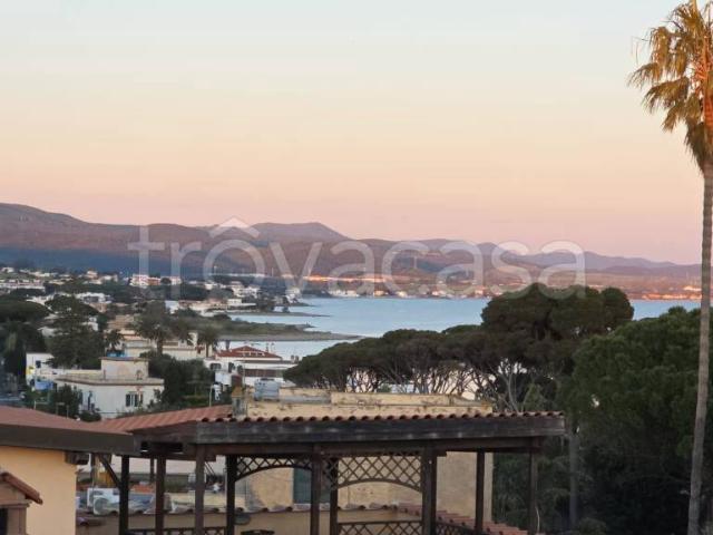 Villa bifamiliare in vendita a Santa Marinella via Ladislao Odescalchi