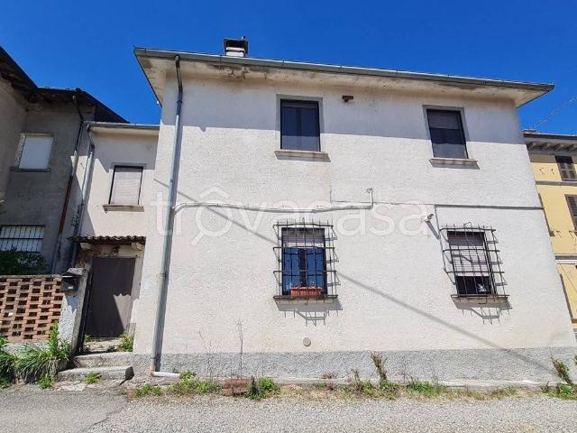 Villa bifamiliare in vendita a Santa Maria della Versa