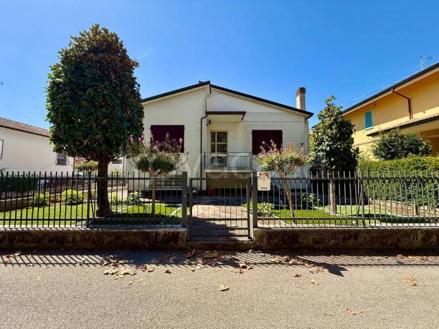 Villa bifamiliare in vendita a Santarcangelo di Romagna