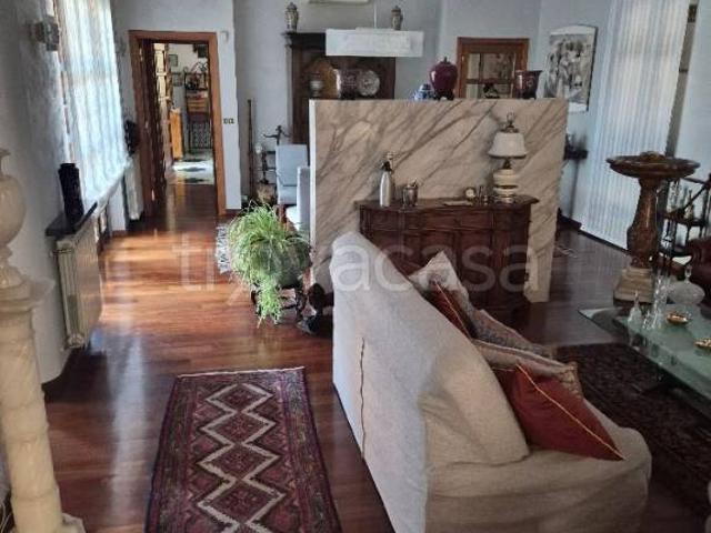 Villa bifamiliare in vendita a Santhià
