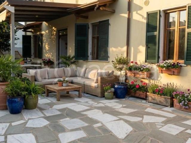 Villa bifamiliare in vendita a Sarzana via Pecorina, 36