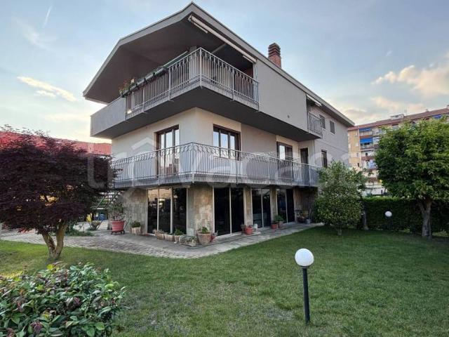 Villa bifamiliare in vendita a Settimo Torinese via Gribaudia, 11