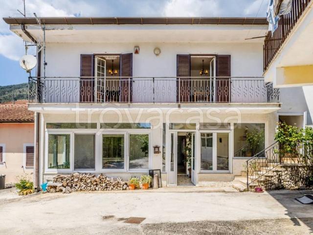 Villa bifamiliare in vendita a Sezze via Bertonia