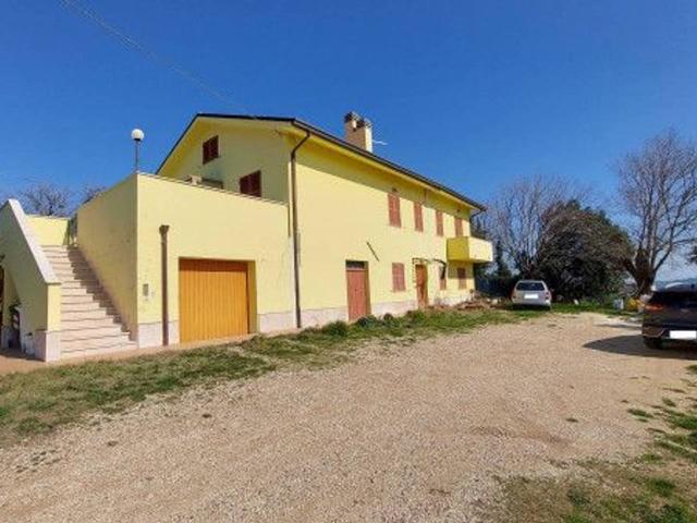 Villa bifamiliare in vendita a Senigallia