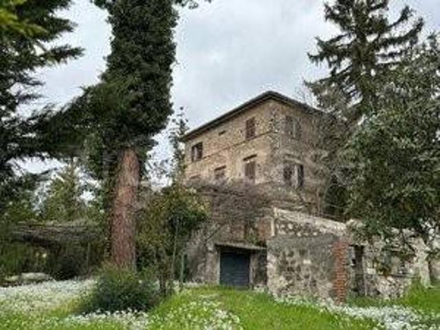 Villa bifamiliare in vendita a Serrone, La Forma