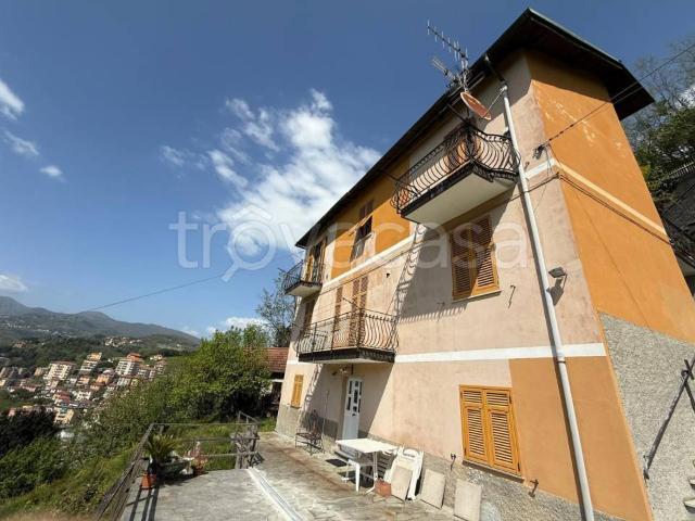 Villa bifamiliare in vendita a Serra Riccò via Domenico Carli, 60, Pedemonte