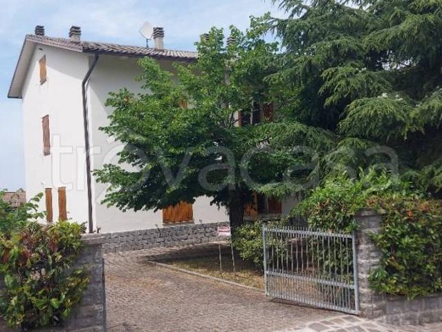 Villa bifamiliare in vendita a Serramazzoni via Brenta, 653
