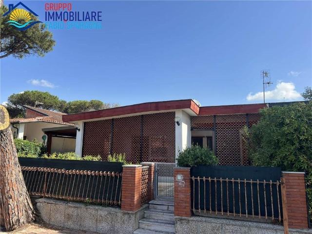 Villa bifamiliare in vendita a Sessa Aurunca viale dei Pini, Baia Domizia