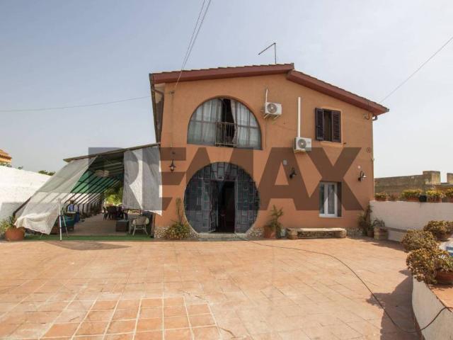 Villa bifamiliare in vendita a Siracusa, Carrozziere Sacramento