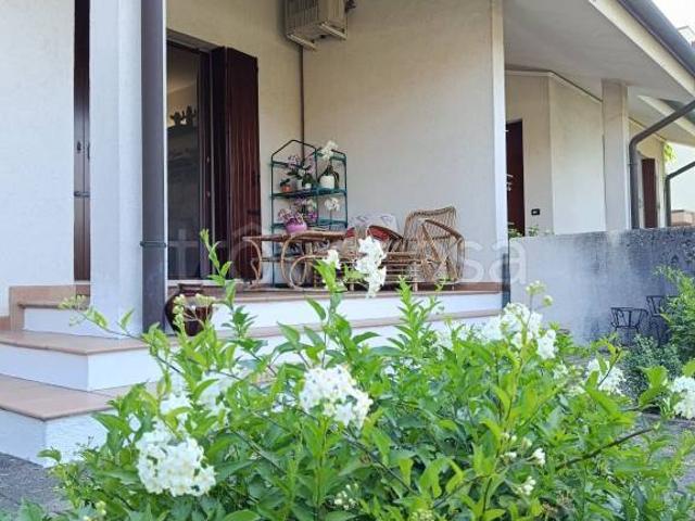 Villa bifamiliare in vendita a Spinea via Rossignago