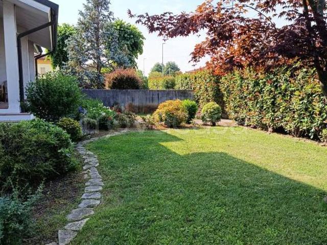 Villa bifamiliare in vendita a Spinea via Rossignago