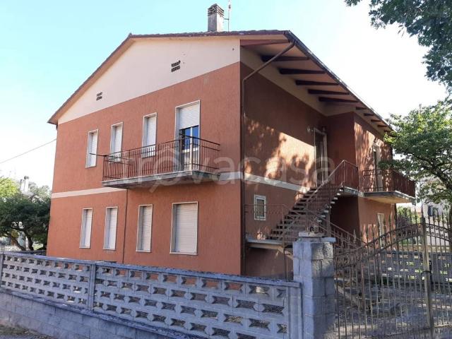 Villa bifamiliare in vendita a Spoleto via dei Pioppi