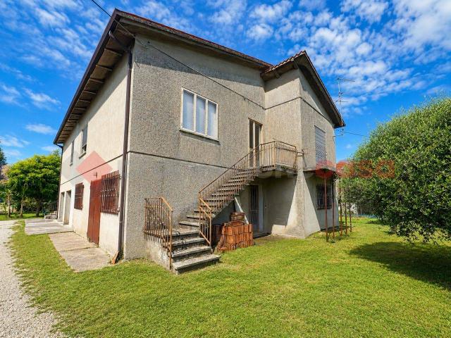 Villa bifamiliare in vendita a Pozzonovo