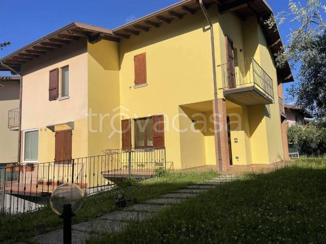 Villa bifamiliare in vendita a Polpenazze del Garda