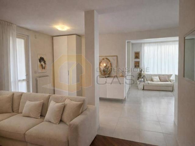 Villa bifamiliare in vendita a Polpenazze del Garda via Ronco