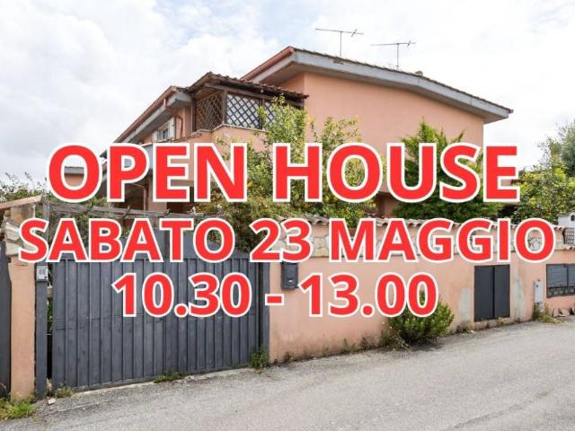Villa bifamiliare in vendita a Pomezia via Mar Caspio, 24, Torvaianica Alta