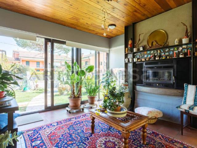 Villa bifamiliare in vendita a Ponte San Nicolò via 1 Maggio, 3