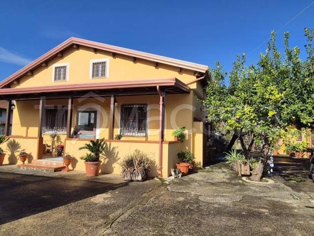 Villa bifamiliare in vendita a Pontecagnano Faiano via Giovanni Boccaccio