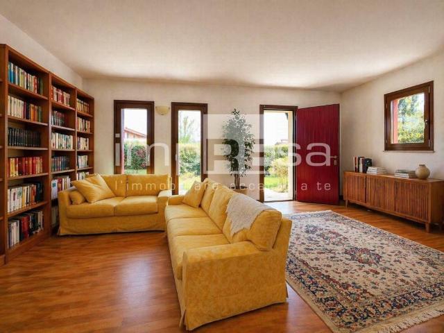 Villa bifamiliare in vendita a Ponzano, Ponzano Veneto