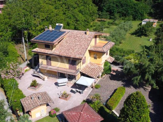 Villa bifamiliare in vendita a Porpuro, Alatri