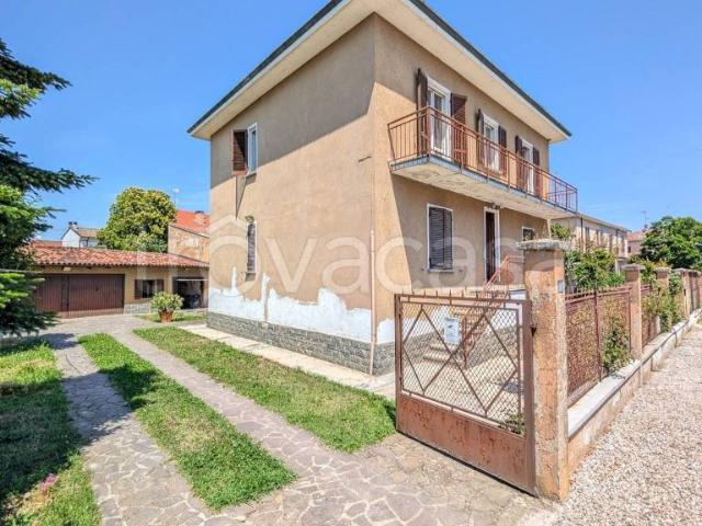 Villa bifamiliare in vendita a Pavia via Affranio Albonesi, 11, Fossarmato Riso Scotti