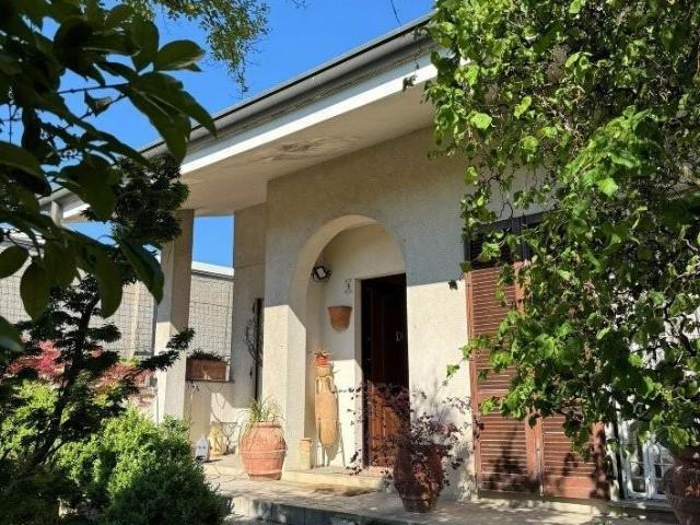 Villa Bifamiliare in vendita a Paderno Dugnano
