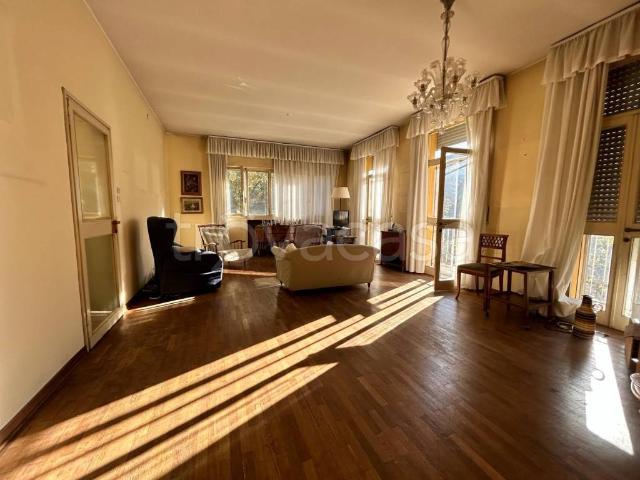 Villa bifamiliare in vendita a Padova via Guglielmo Marconi, Città Giardino