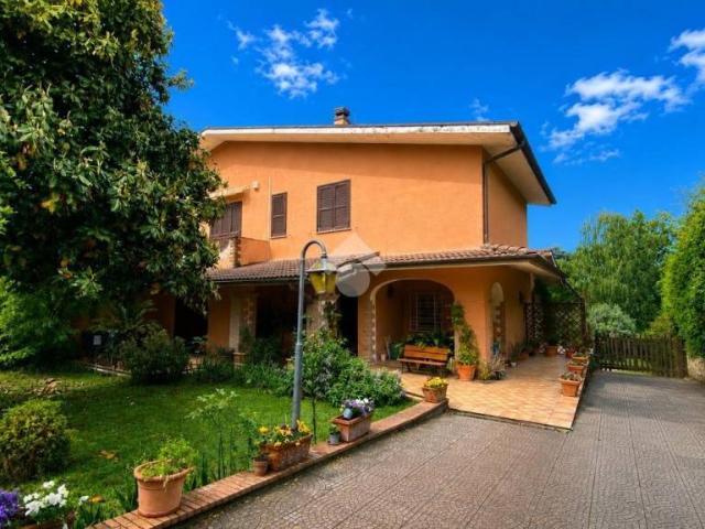 Villa bifamiliare in vendita a Palestrina