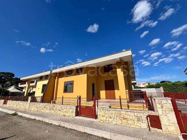 Villa bifamiliare in vendita a Palo del Colle
