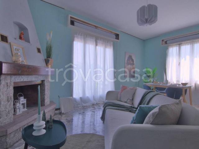 Villa bifamiliare in vendita a Pallanza, Verbania