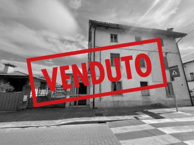 Villa bifamiliare in vendita a Pasian di Prato via Angoria, 42, Passons