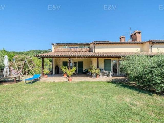 Villa bifamiliare in vendita a Perugia