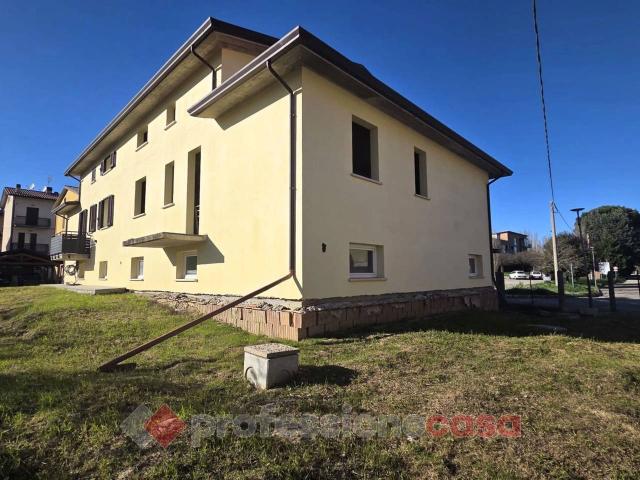 Villa bifamiliare in vendita a Perugia